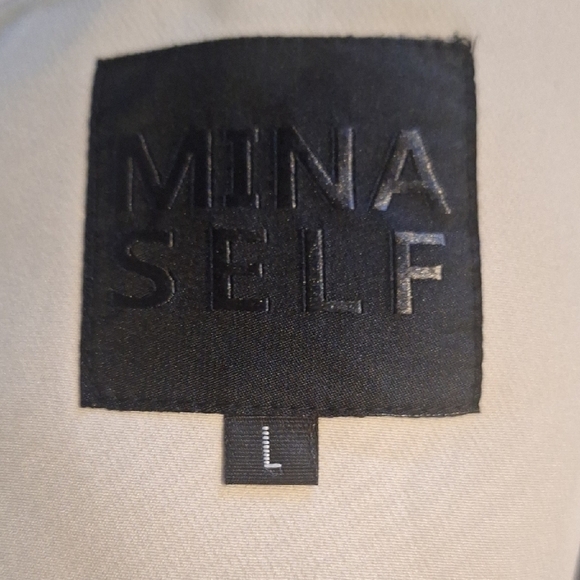 V-neck Lightweight Slim Trendy Vest With Pockets - Picture 4 of 9